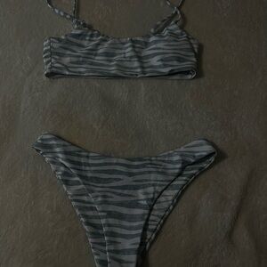 Blue/green zebra print swimsuit set!
